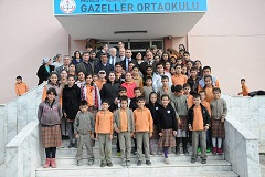 Kızılay’dan kardeş okuluna destek