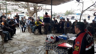 Jandarma’dan mahalle halkına bilgilendirme