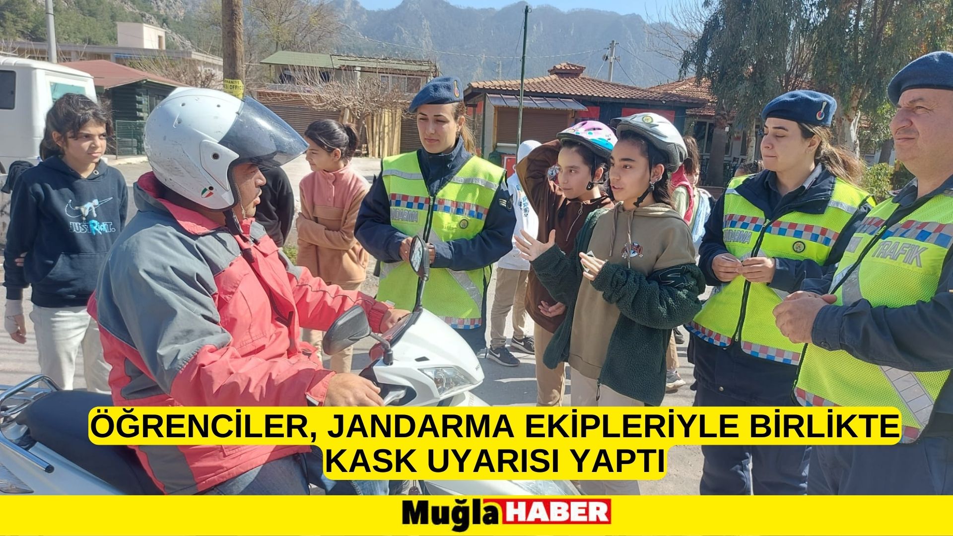 Muğla'da öğrencilerden motosiklet sürücülerine kask uyarısı