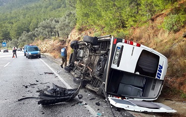 Sakar’da zincirleme kaza: 6 yaralı
