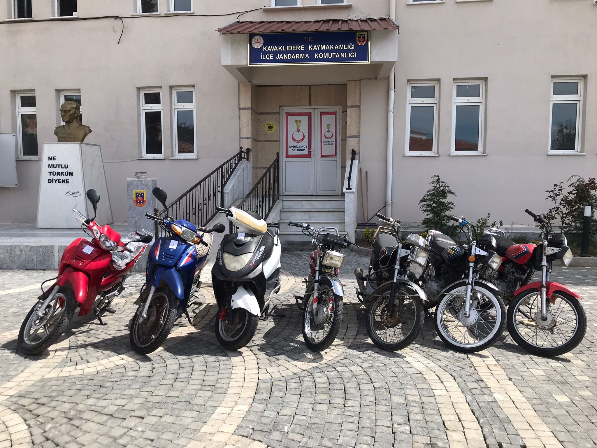 Kavaklıdere'de çalıntı motosikletleri sattığı belirlenen şüpheli yakalandı