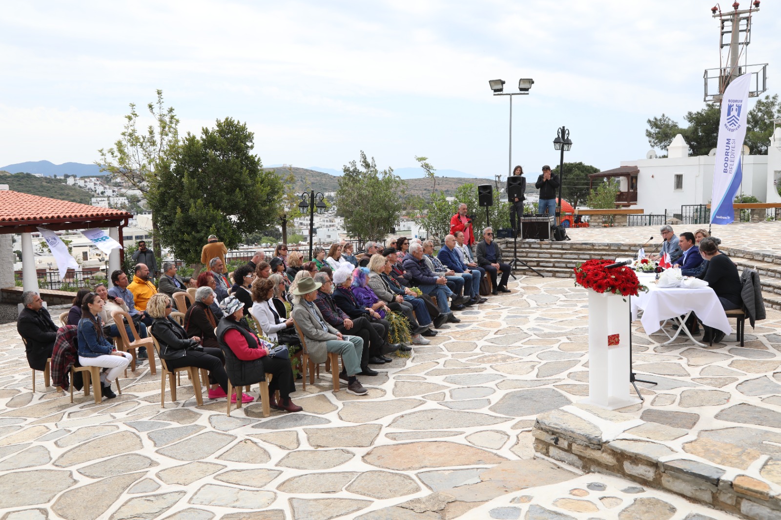 HALİKARNAS BALIKÇISI’NIN “MERHABA”SI LOGOSUNU ARIYOR