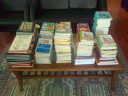 Mehmetçikten kitap yardımı