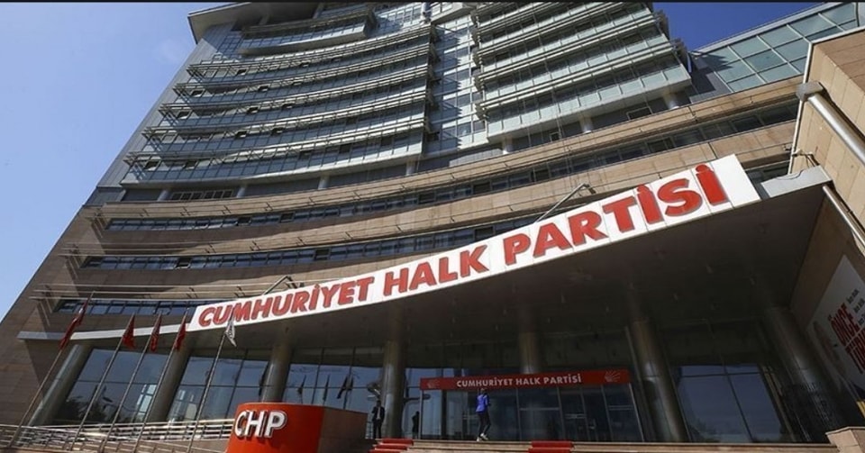 CHP'DE TÜM MYK ÜYELERİ İSTİFALARINI SUNDU