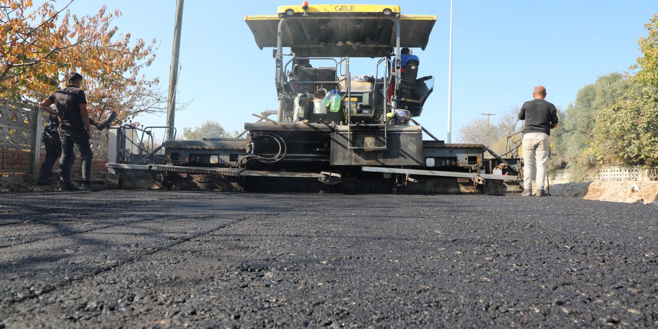 40 MAHALLEDE 202 KM’LİK ASFALT ÇALIŞMASI BAŞLADI