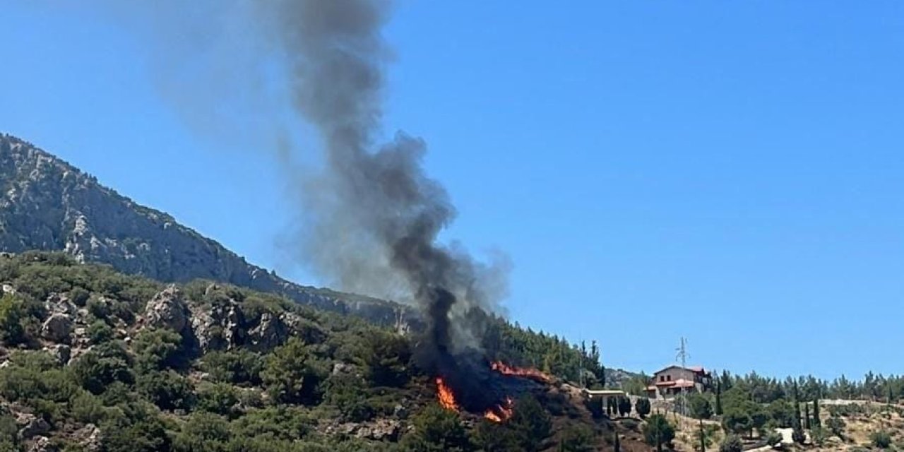 DATÇA'DA ORMANLIK ALANDA ÇIKAN YANGIN SÖNDÜRÜLDÜ