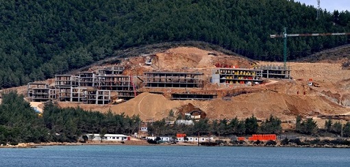 Pina Yarımadası betonlaşıyor