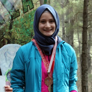 Başbakanın kızı yönünü buldu; Avrupa’ya gidiyor