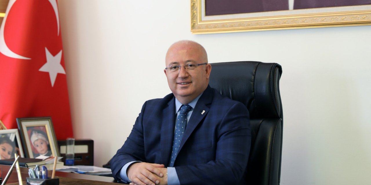 BAŞKAN GÜMÜŞ: “GAZETECİLİK DEMOKRASİNİN TEMEL TAŞIDIR”