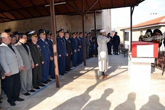 Uçan Kuğular komutanlarını uğurladı