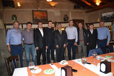 Emekli polislere veda yemeği