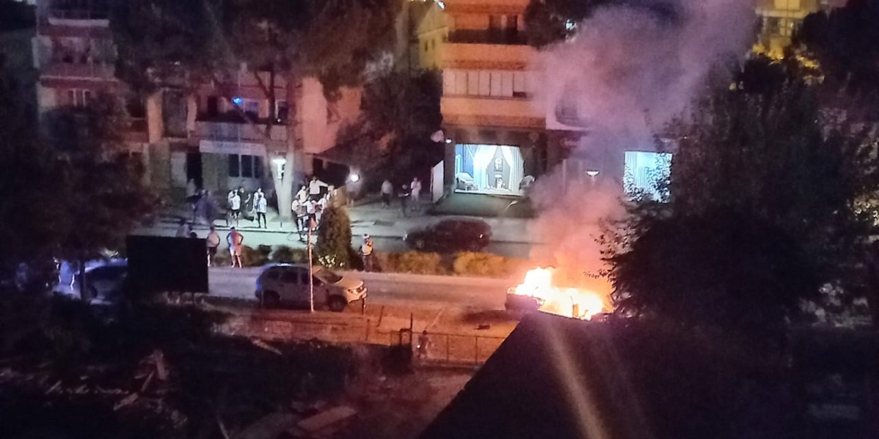 Milas'ta yanan Tofaş otomobil hurdaya döndü