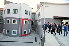 Vali Çiçek, hastane inşaatını inceledi
