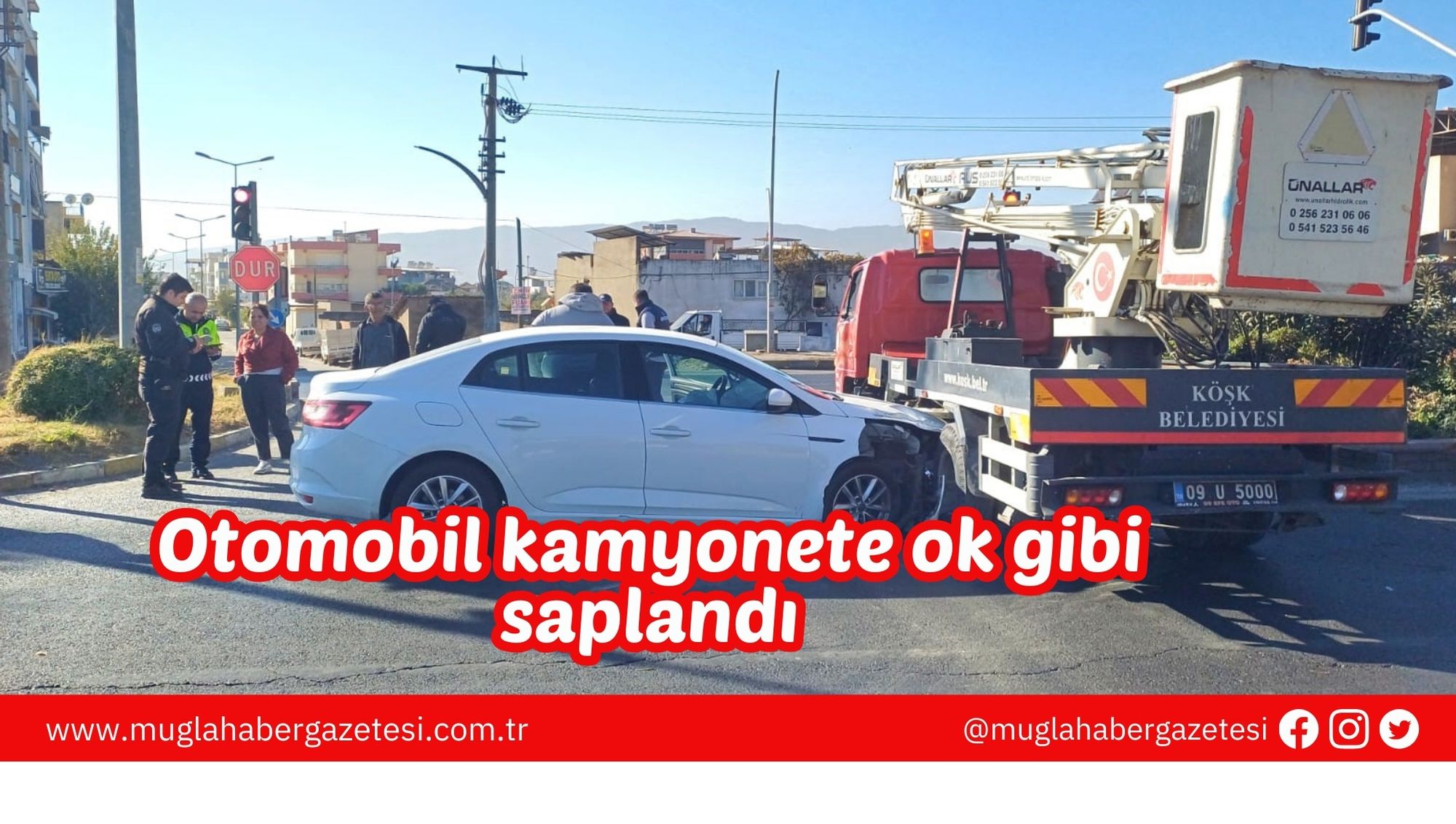 Otomobil kamyonete ok gibi saplandı