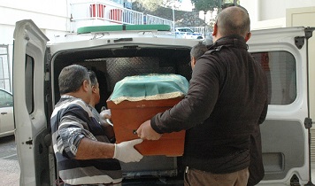 DENİZDEN KOLLARI VE BAŞI OLMAYAN CESET ÇIKTI