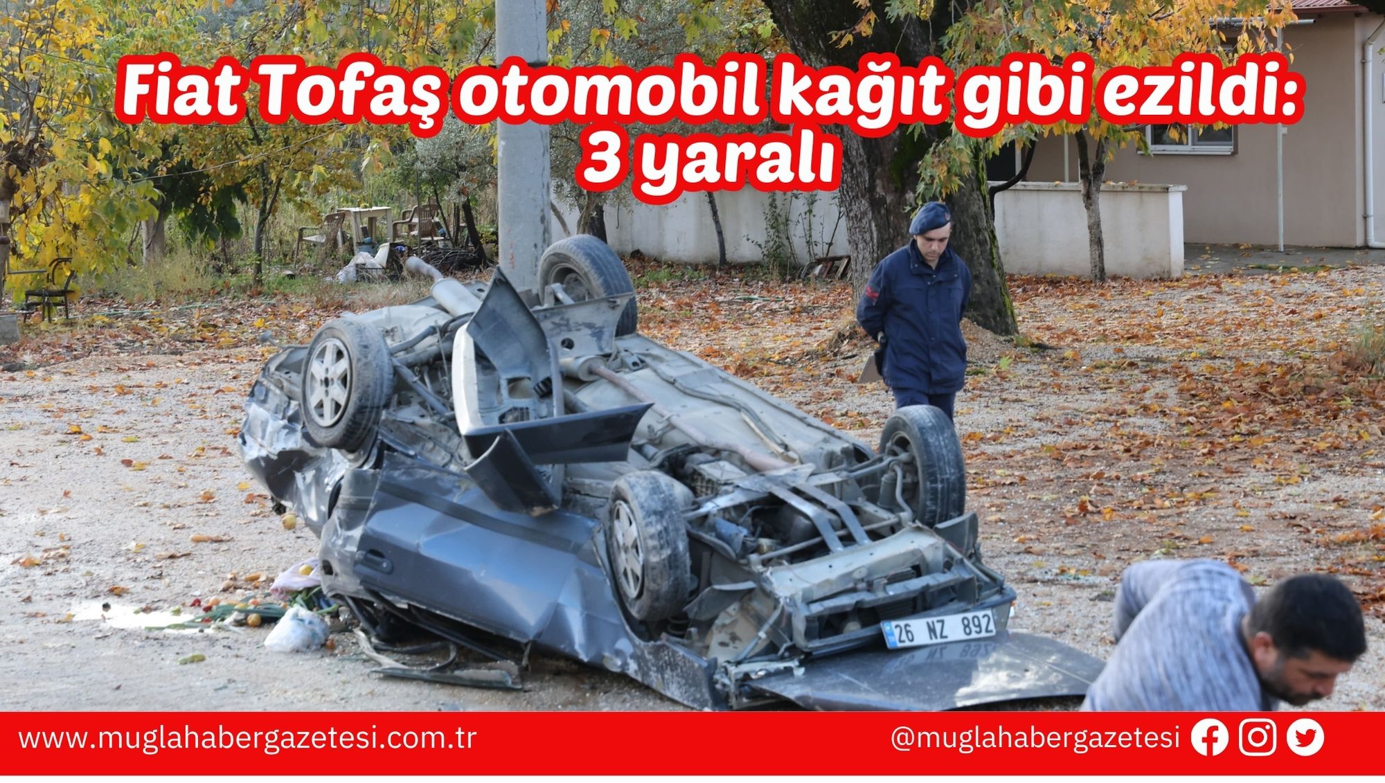 Fiat Tofaş otomobil kağıt gibi ezildi: 3 yaralı