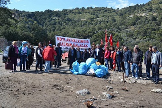 Denizden 1.5 ton atık çıktı