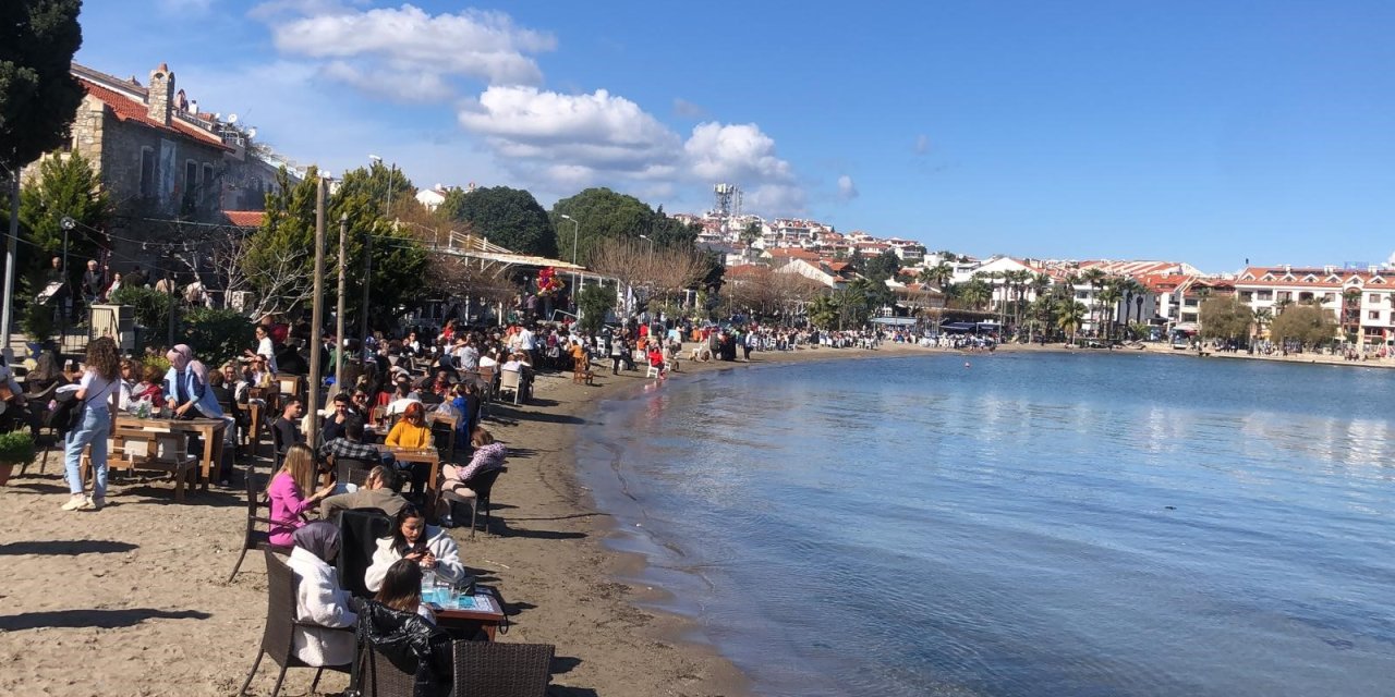 DATÇA'DA FESTİVAL YOĞUNLUĞU SAHİLLERE TAŞTI