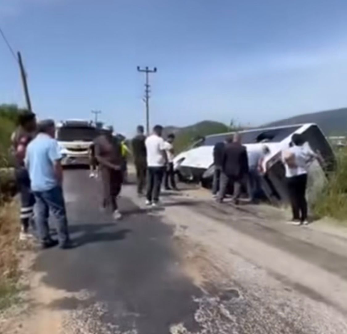 Ortaca’da Tur Otobüsü Devrildi: 2 Yaralı