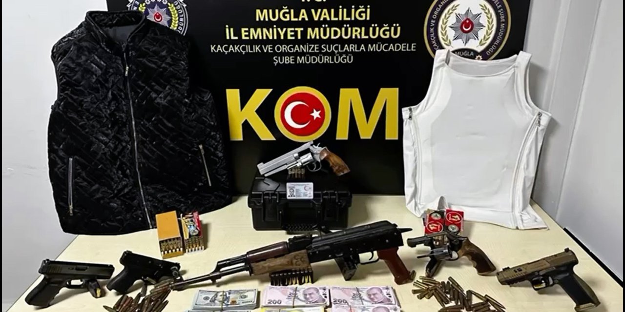 MUĞLA’DA ÖZEL HAREKAT EKİPLERİNDEN DRONE DESTEKLİ LÜKS VİLLAYA OPERASYON
