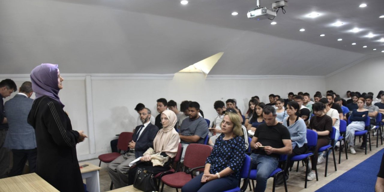 KÖYCEĞİZ MÜFTÜLÜĞÜ’NDEN ÜNİVERSİTELİ GENÇLERE SEMİNER