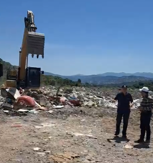 Milas’ta Vahşi Depolama Alanında Temizlik Seferberliği