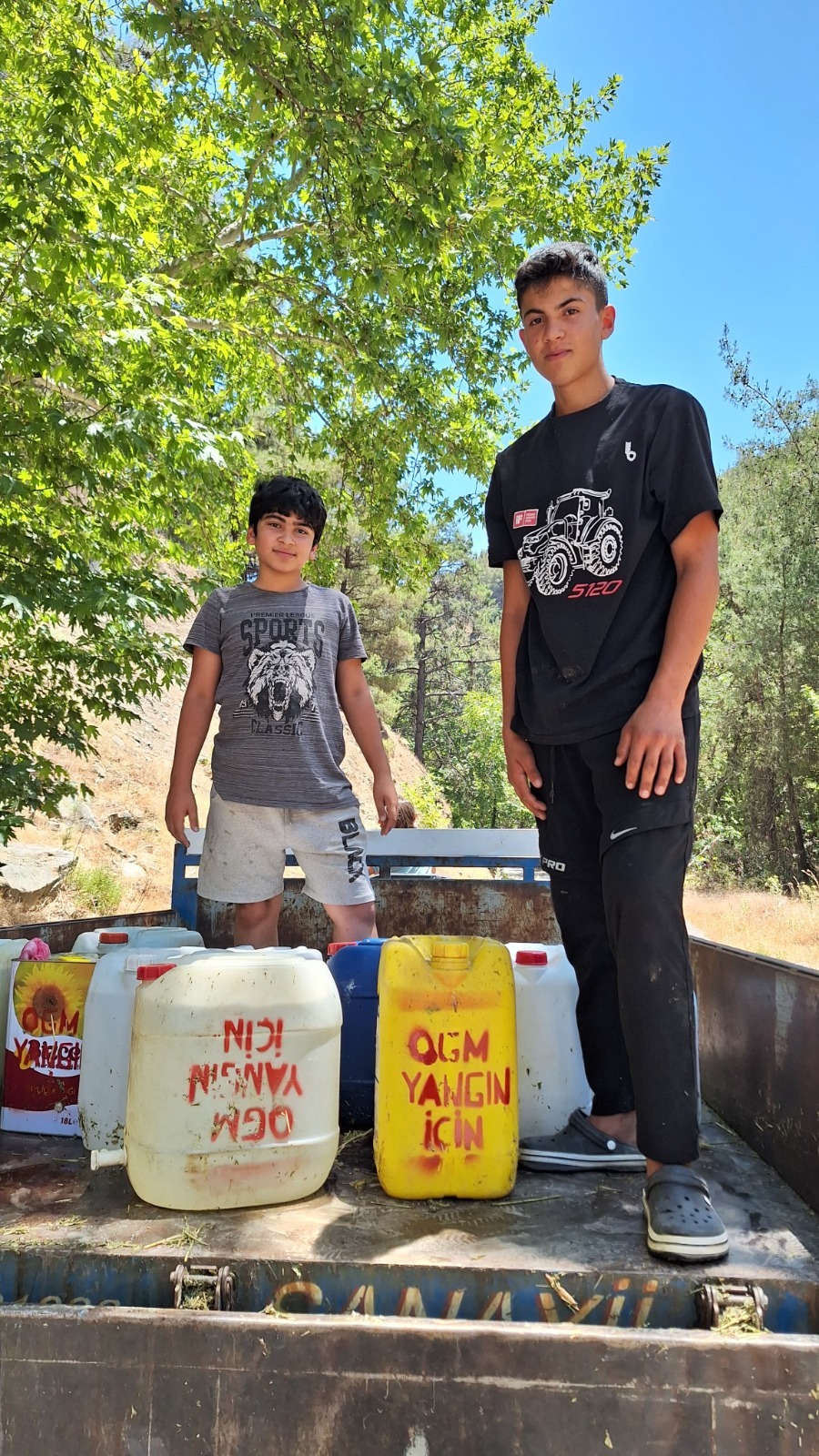 Aydın ve Muğla’da Alev Savaşçılarına Su Dolu Damacana Desteği