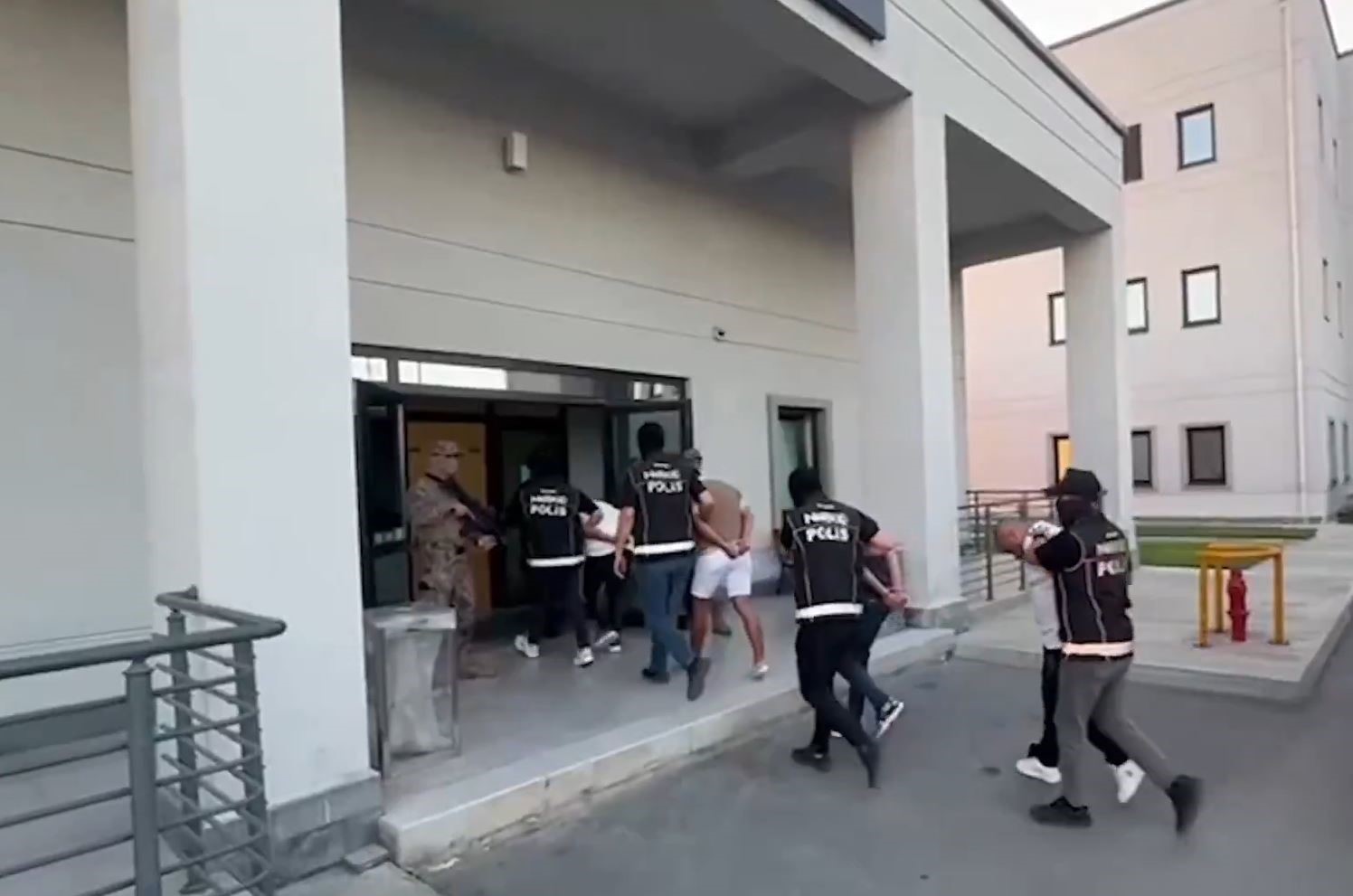 Uluslararası Suç Baronlarına Bodrum'da Kelepçe