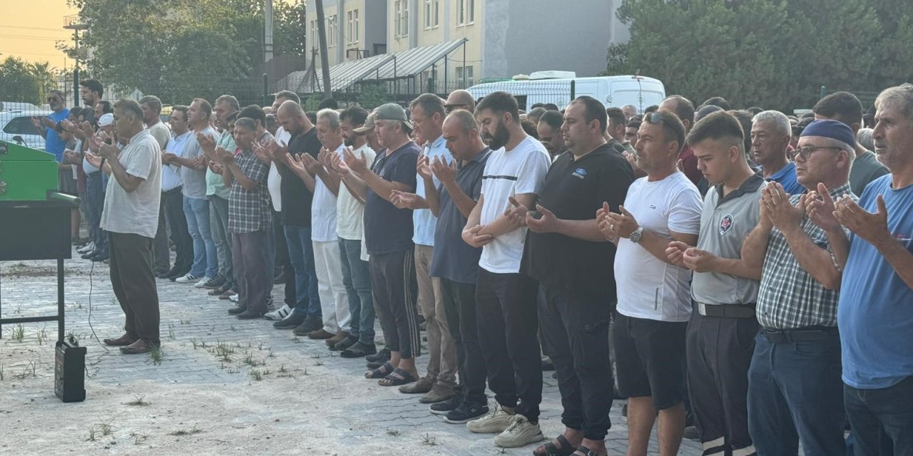 HAVUZA DÜŞEREK ÖLEN MİNİK ASİL KEMAL GÖZYAŞLARIYLA SON YOLCULUĞUNA UĞURLANDI