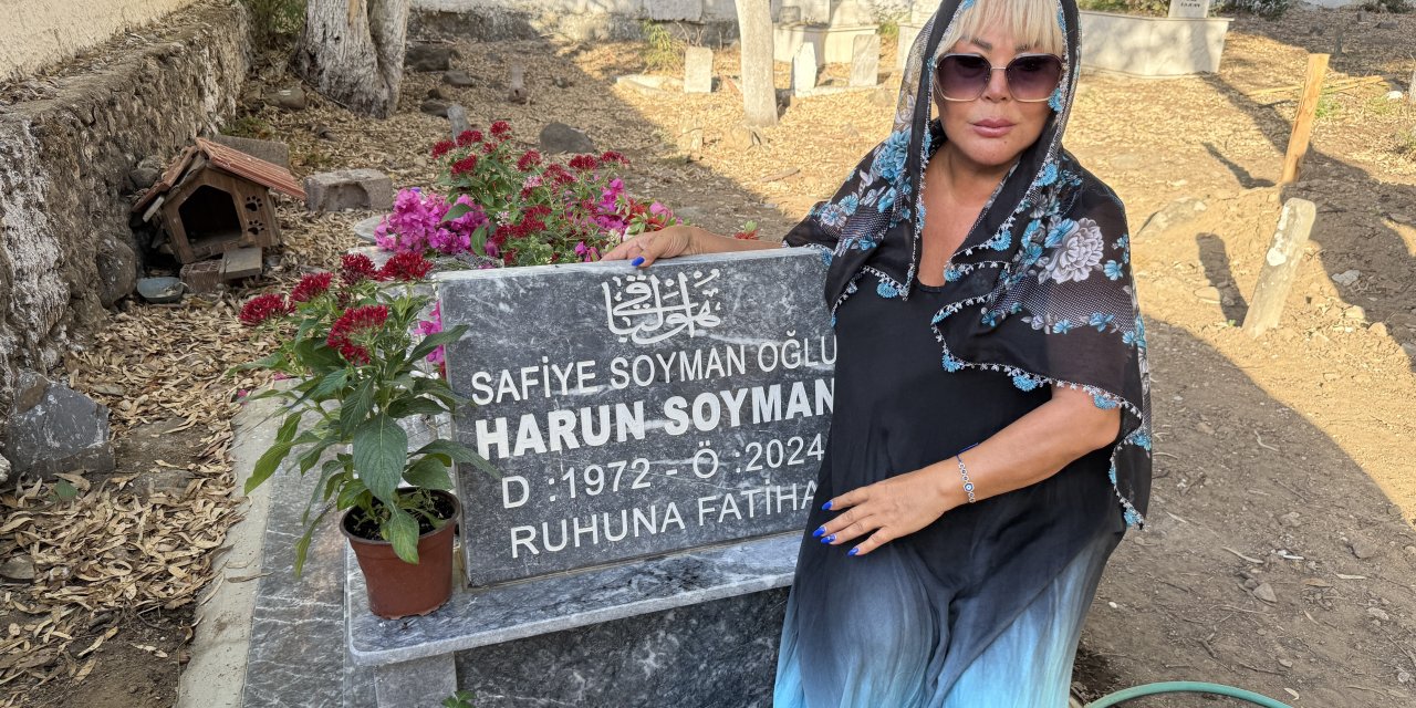 SAFİYE SOYMAN OĞLUNUN KABRİNİ ZİYARET ETTİ: "YÜZÜM GÜLÜYOR AMA İÇİM YANIYOR"