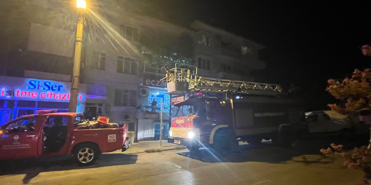 Menteşe’de çatıya atılan sigara itfaiyeyi alarma geçirdi