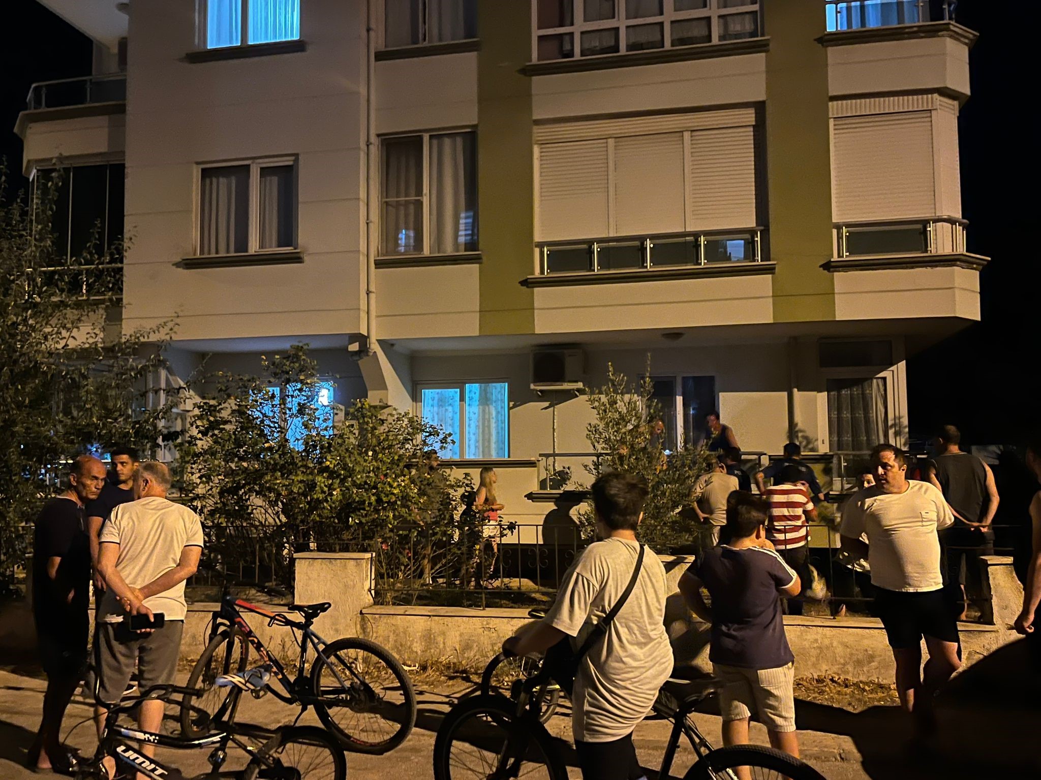 Menteşe Belediye Başkanı Aras’ın ailesinin evine molotoflu saldırı