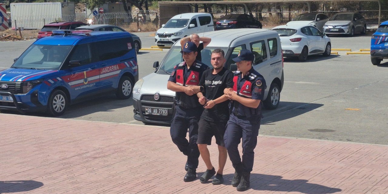 GÖÇMENLERLE BİRLİKTE KISKIVRAK YAKALANDI