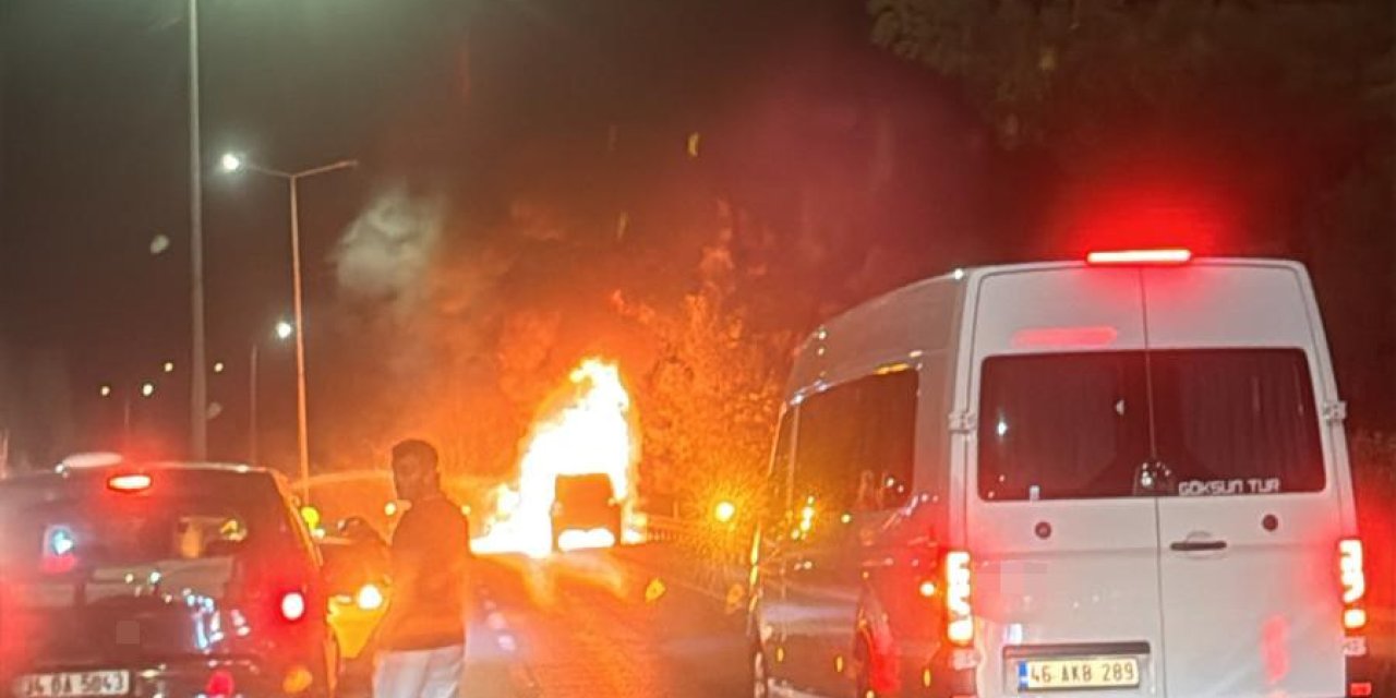 Bodrum’da seyir halindeki cip alev topuna döndü, sürücü son anda kurtuldu