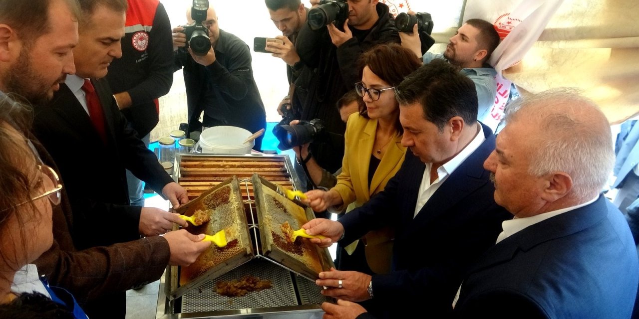 VALİ AKBIYIK: "ÇAM BALINDA DÜNYA BİRİNCİSİYİZ"