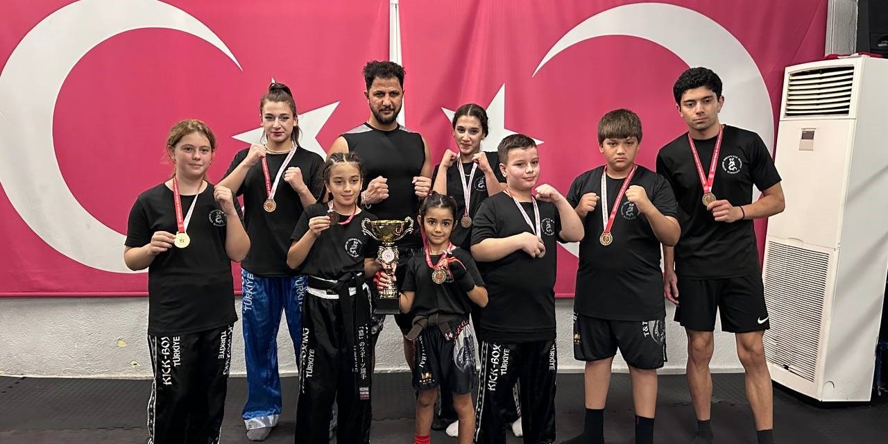 Marmaris'in şampiyon çocukları yine madalyaları topladı