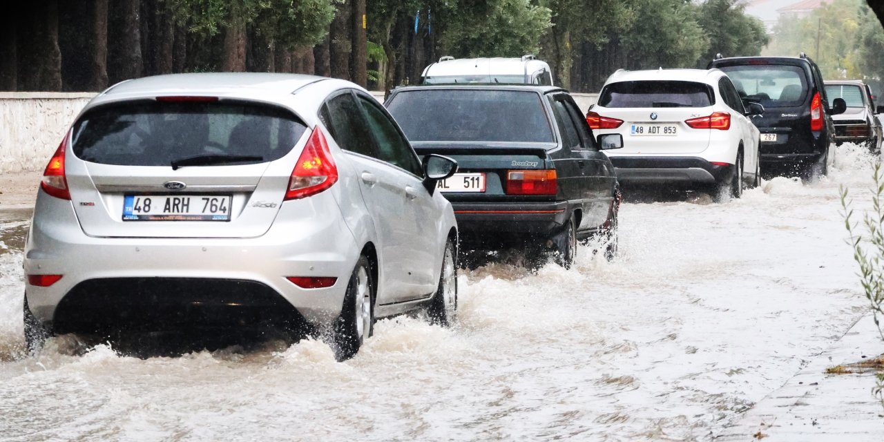 Muğla’nın 4 ilçesine sağanak yağış uyarısı