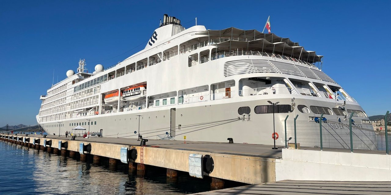 Bodrum'da kruvaziyer turizmi devam ediyor