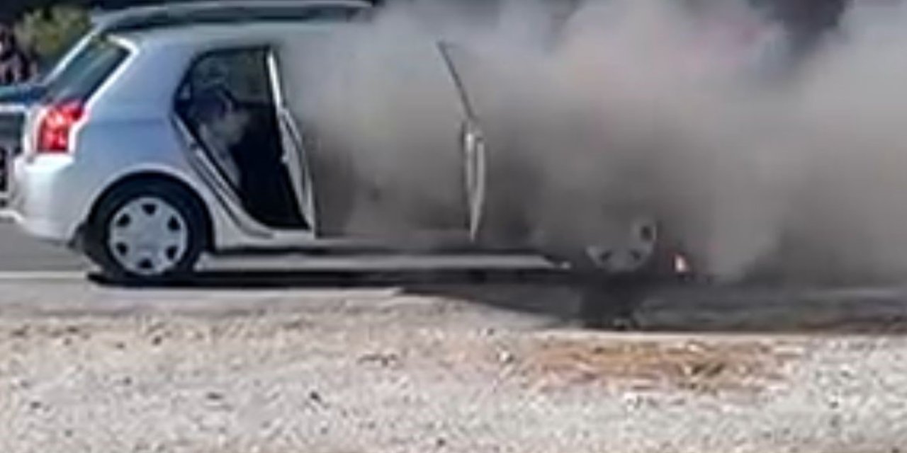 Sakar Geçidi'nde araç yangını