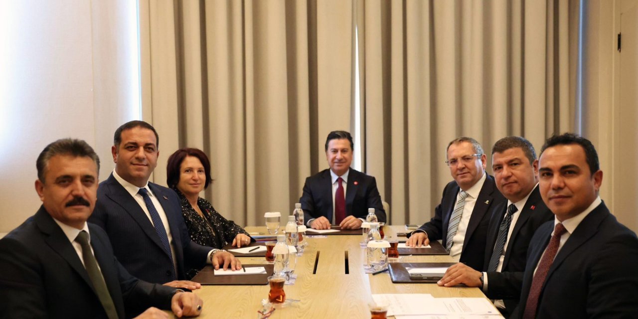 Başkan Aras: "Bizler günü kurtaran değil, yarını kuran işler için çalışacağız"