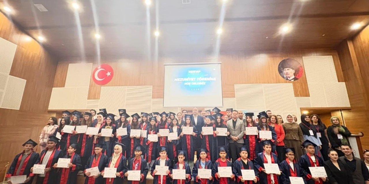 DENEYAP TEKNOLOJİ ATÖLYELERİ MUĞLA'DA MEZUNİYET COŞKUSU