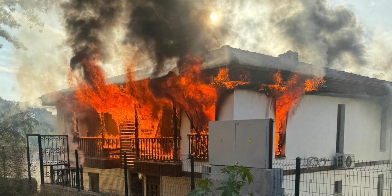 UYUŞTURUCUYLA YAKALANMAMAK İÇİN EVİNİ ATEŞE VERDİĞİ İDDİASI