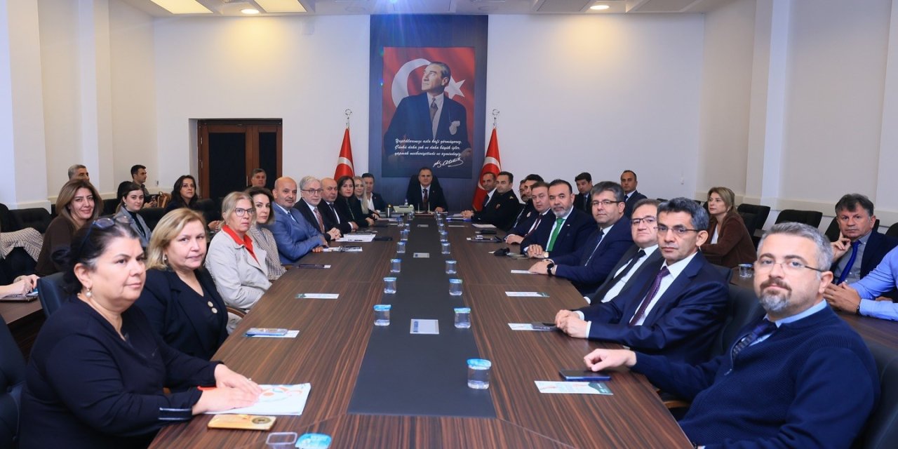 Vali Akbıyık'tan bağımlılıkla mücadele vurgusu