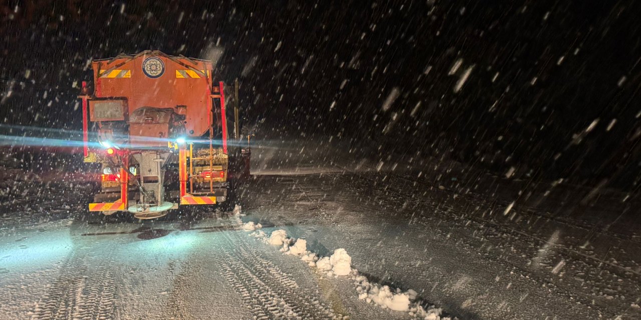 Muğla Büyükşehir ekiplerinin kar mesaisi başladı