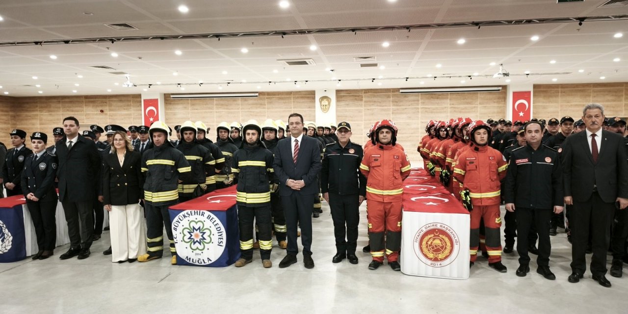 MUĞLA BÜYÜKŞEHİR BELEDİYESİ'NDE 100 YENİ MEMUR İÇİN YEMİN TÖRENİ DÜZENLENDİ