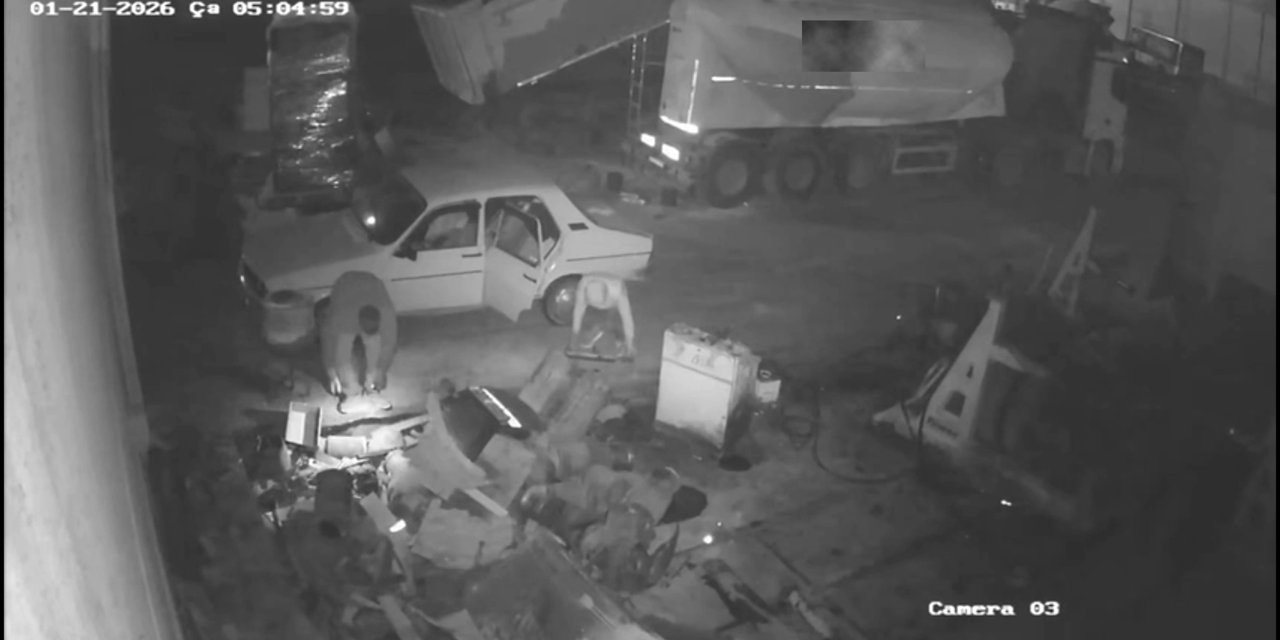 MUĞLA'DA HURDA HIRSIZLIĞI GÜVENLİK KAMERASINA YANSIDI