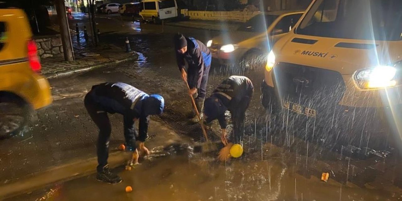 Başkan Aras, yoğun yağışlar sonrası tüm ekipleri sahaya sevk etti