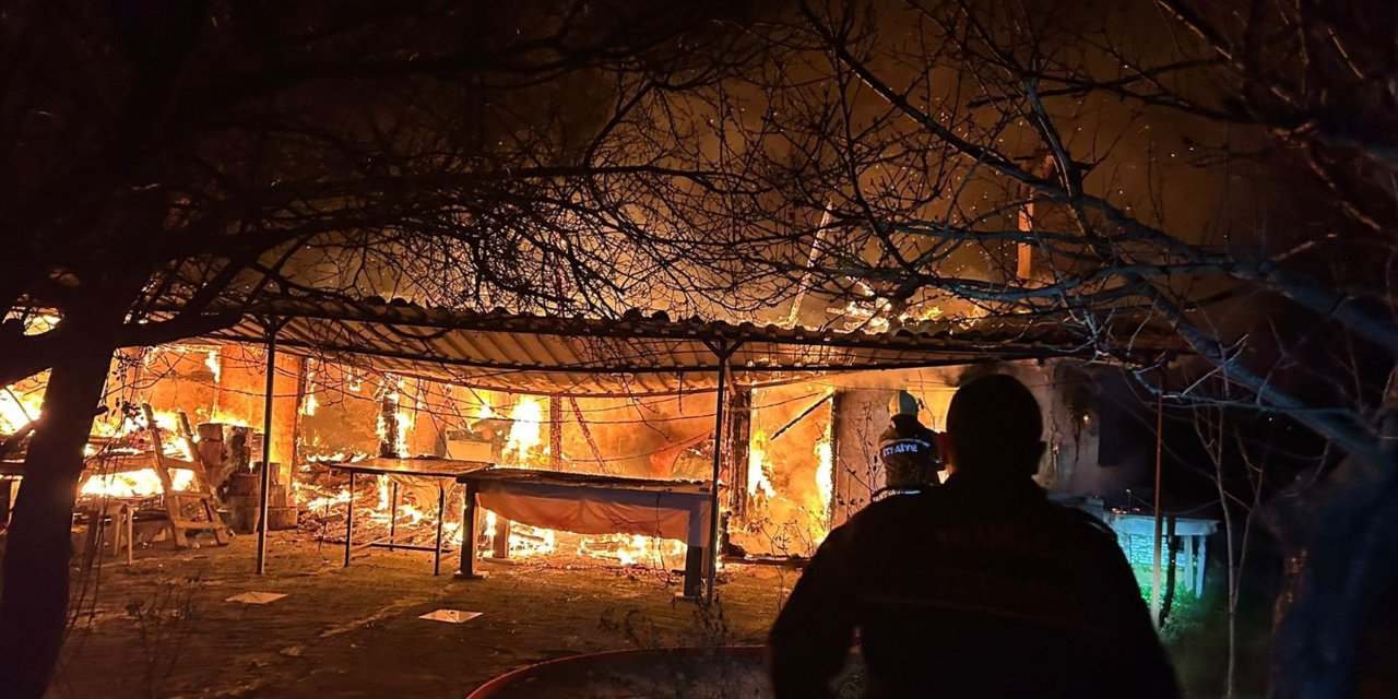 MENTEŞE’DE EV YANGINI