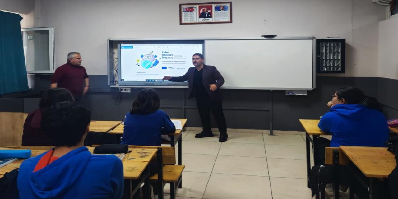 Güvenli İnternet Günü’nde Muğla’da anlamlı etkinlik