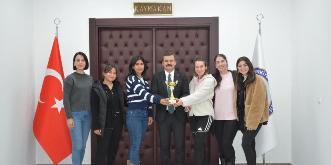 Köyceğiz Veteran Kadın Voleybol Takımı ikinci oldu